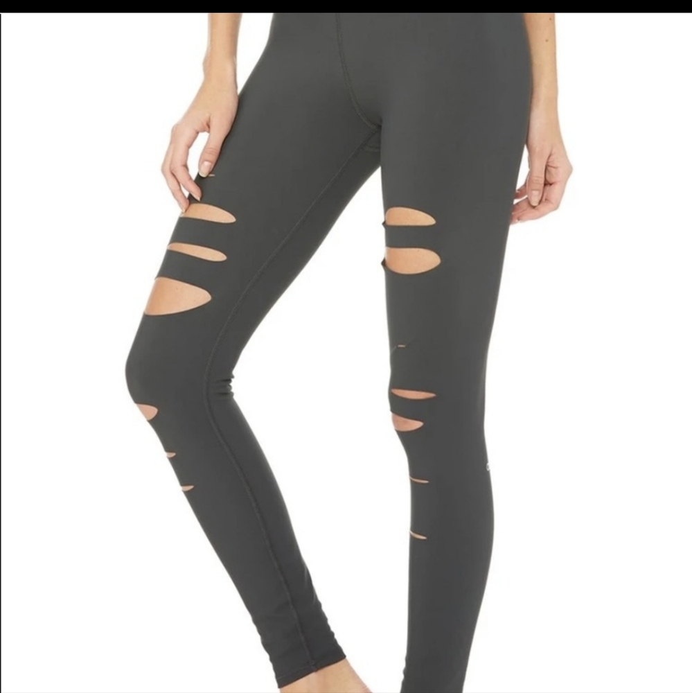 Alo Yoga ripped warrior legging